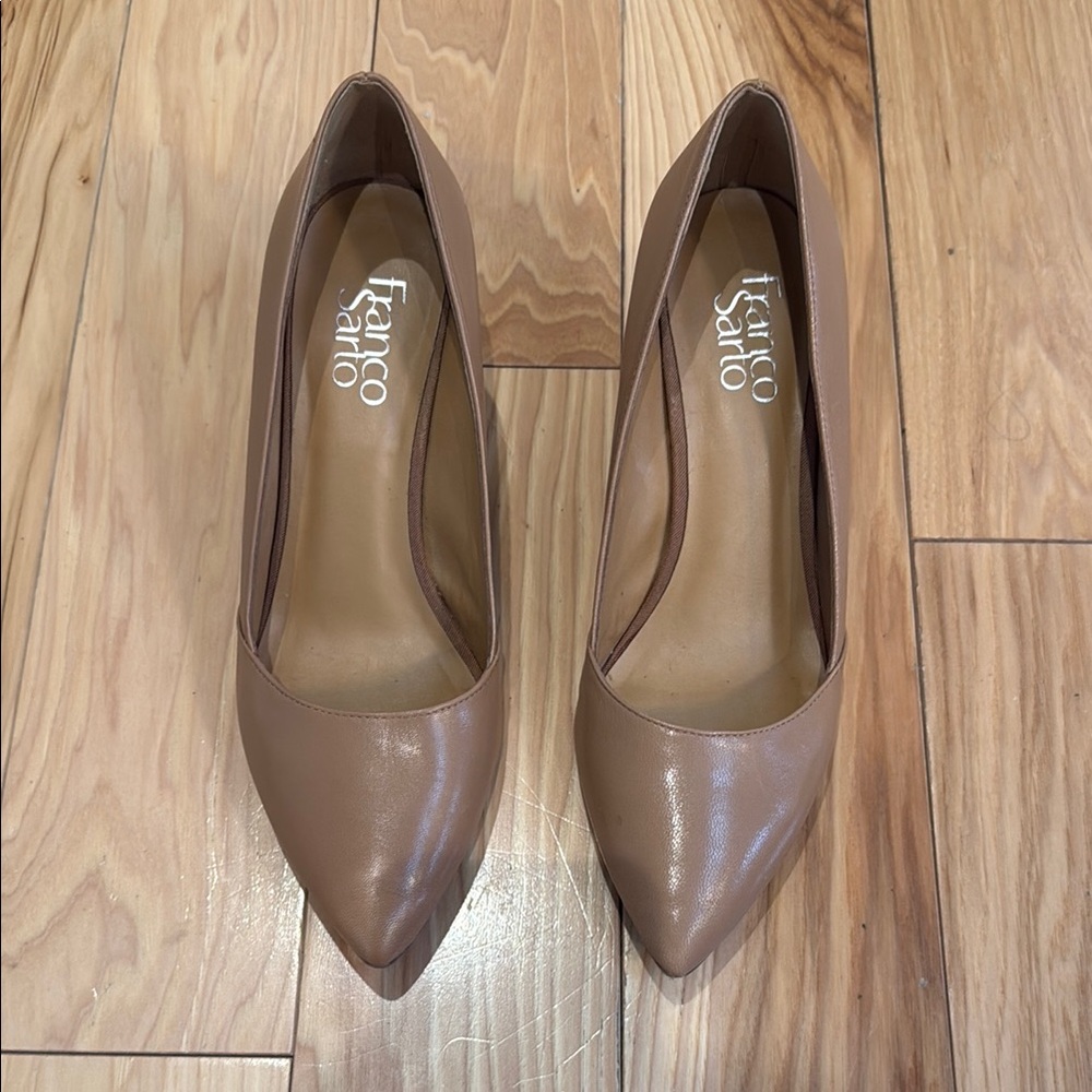 Franco Sarto Tan Heels Elegant Pointed-Toe Design